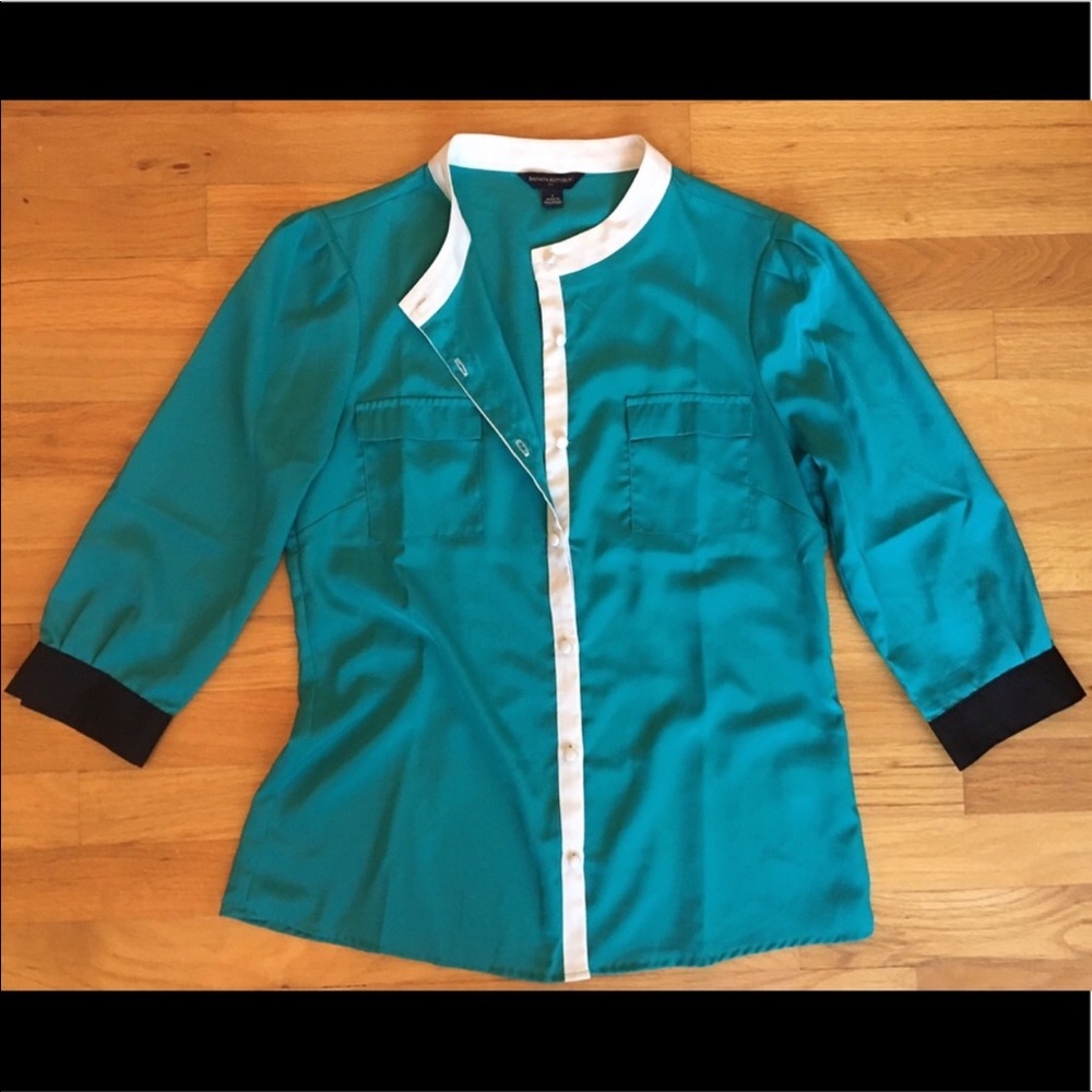 Banana Republic button front blouse